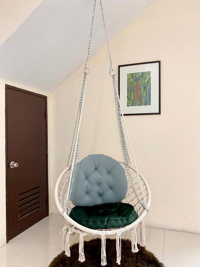 Spacious Cozy Lakeville Homestay 4 Bedrooms All With Aircond セリ・イスカンダル エクステリア 写真